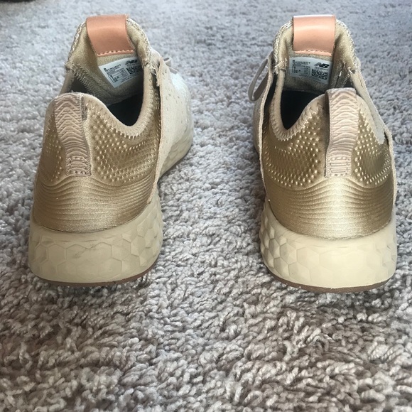 New Balance Tennis Shoes - Picture 4 of 6